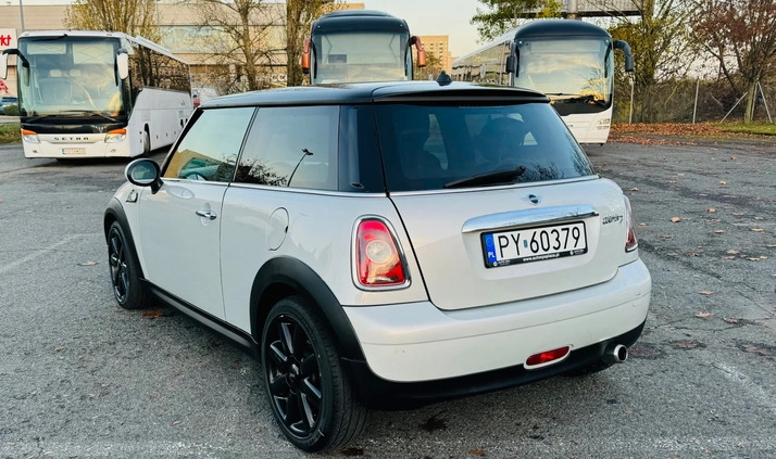 MINI Cooper cena 24500 przebieg: 197000, rok produkcji 2014 z Poznań małe 56